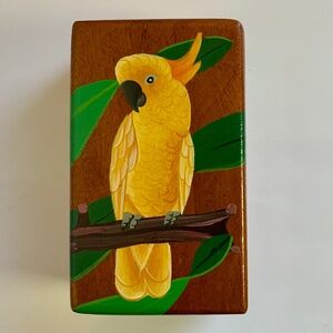 Haitian fold art. Wooden trinket box, handpainted with cockatoo. Vintage